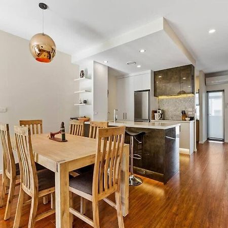 Sleek Modern Pad Next To Spark Arena Free Parking 오클랜드 외부 사진